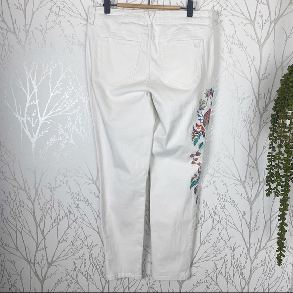 JESSICA SIMPSON Boho Embroidered Forever Rolled Ankle White Jeans 30 - Picture 7 of 14